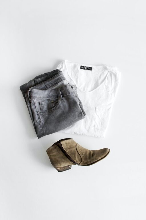 How to Build a Basic Capsule Wardrobe for Every Season